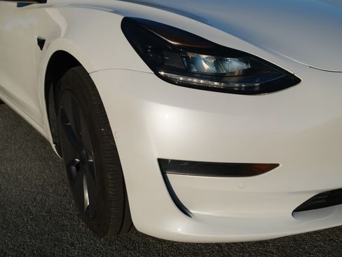Used 2021 Tesla Model 3 Standard Range Plus RWD image 32