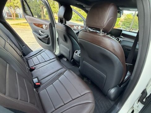 Used 2016 Mercedes-Benz GLC 300 4MATIC image 10