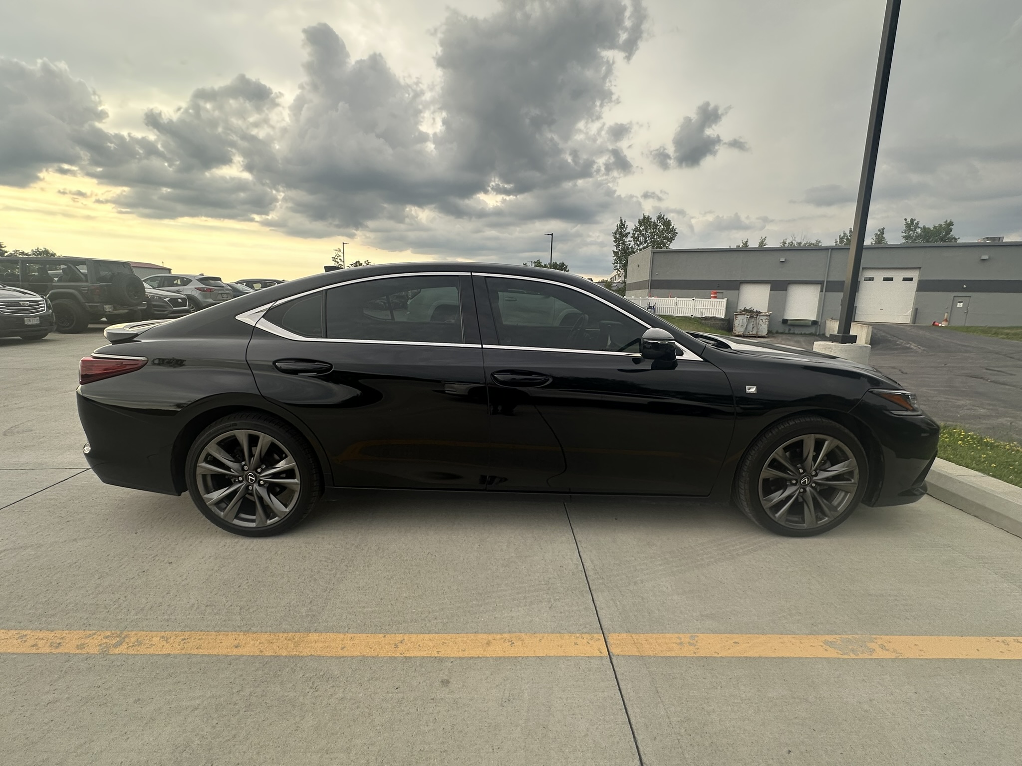 Used 2021 Lexus ES 350 F Sport w/ Accessory Package 2 FWD image 8