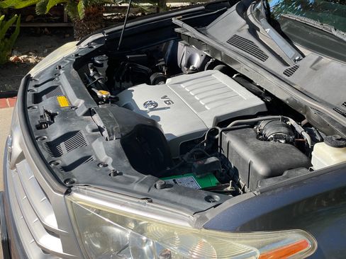 Used 2013 Toyota Highlander SE FWD image 13