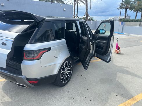 Used 2019 Land Rover Range Rover Sport HSE AWD/4WD image 16