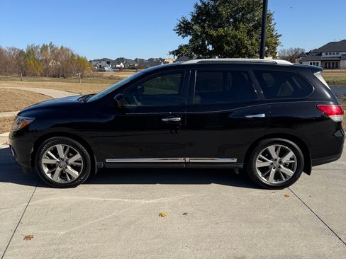 Used 2015 Nissan Pathfinder Platinum image 5
