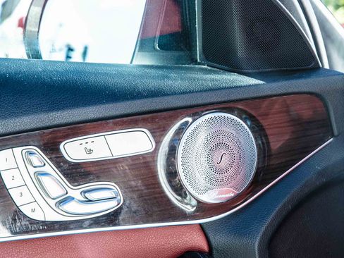 Used 2018 Mercedes-Benz C 300 Sedan image 9