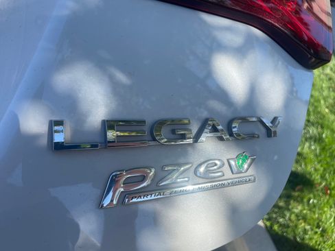 Used 2015 Subaru Legacy 2.5i Limited image 24