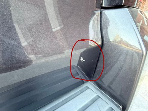 Used 2018 Chevrolet Tahoe LS w/ All-Season Package image 22