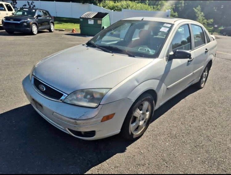 Used 2007 Ford Focus SES FWD image 6