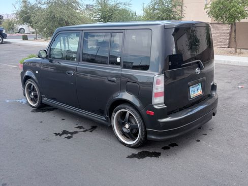 Used 2006 Scion xB FWD image 5