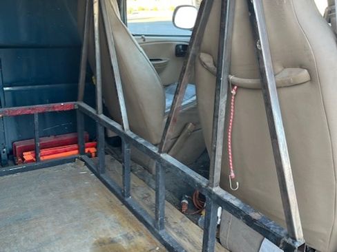 Used 1999 Dodge B1500 image 4