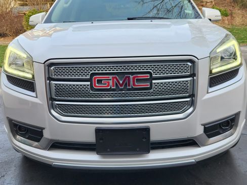 Used 2016 GMC Acadia Denali image 2