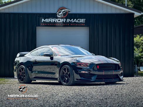 Used 2017 Ford Mustang Shelby GT350R w/ GT350R Equipment Group 920A image 15