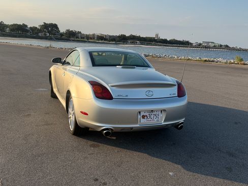 Used 2005 Lexus SC 430 Convertible w/ Preferred Accessory Pkg RWD image 16