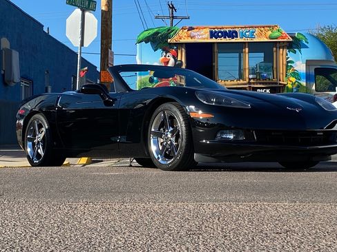 Used 2007 Chevrolet Corvette Convertible w/ Preferred Equipment Group image 1