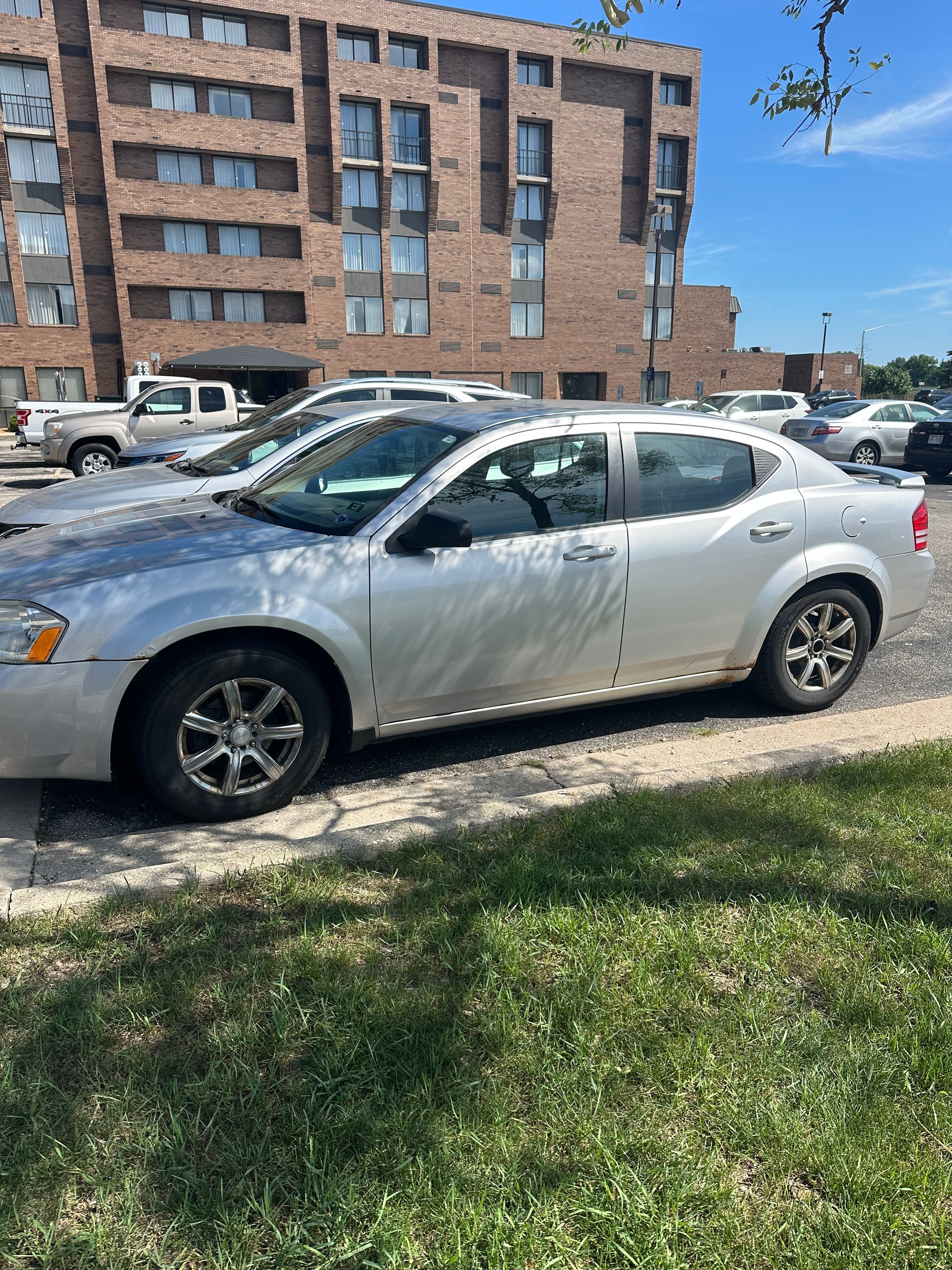 Used 2010 Dodge Avenger SXT FWD image 2