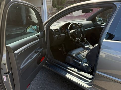 Used 2008 Volkswagen R32 image 12