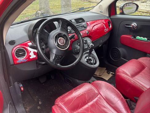 Used 2012 FIAT 500 Lounge w/ Luxury Leather Pkg image 1