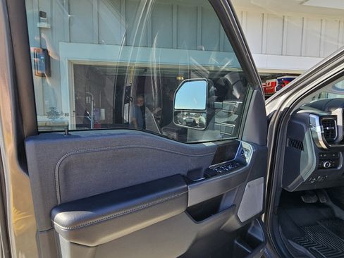 Used 2023 Ford F350 Lariat w/ Tremor Off-Road Package AWD/4WD image 9