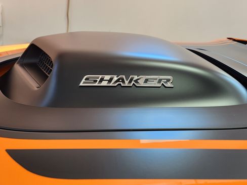 Used 2014 Dodge Challenger R/T image 15