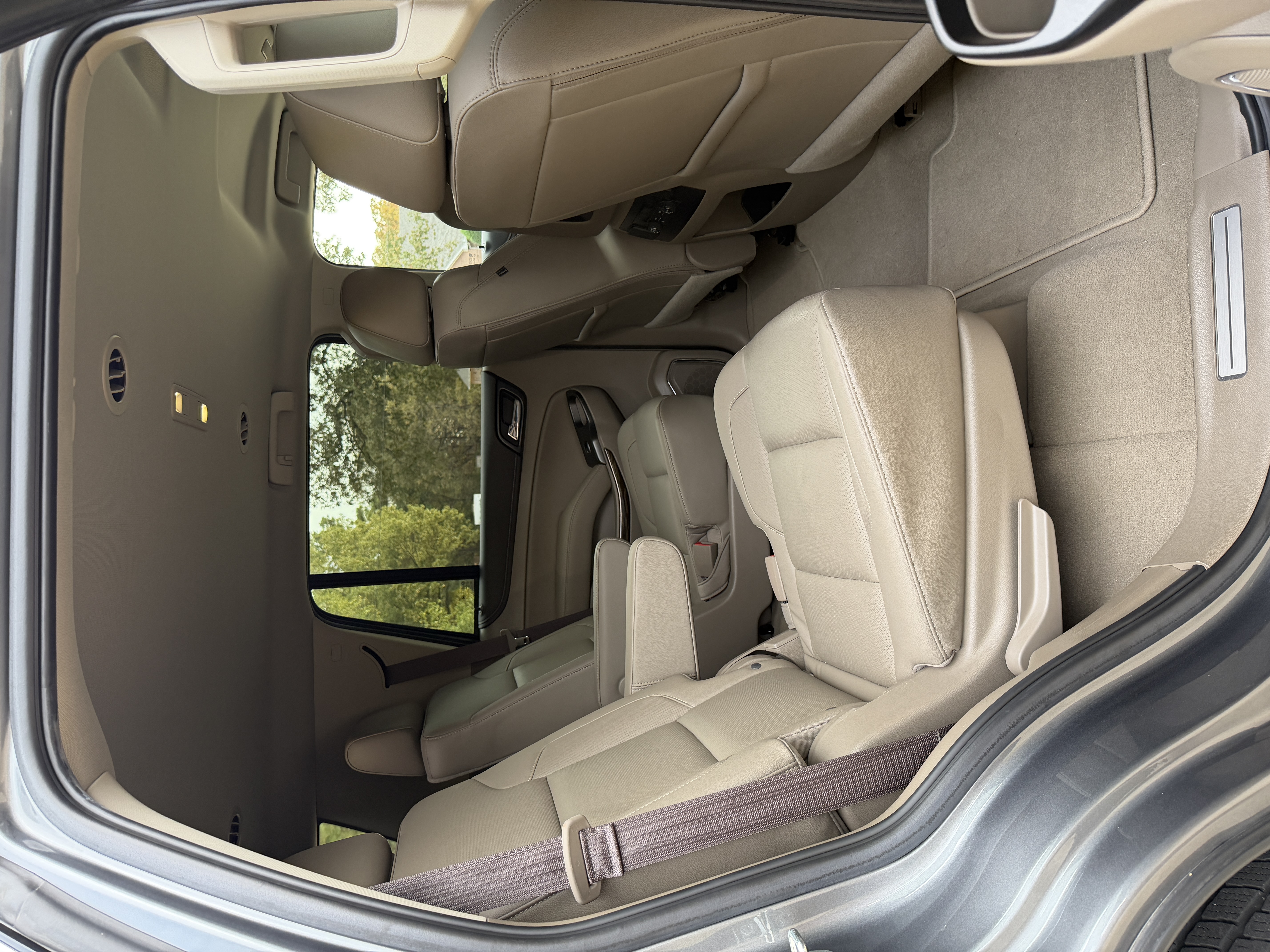 Used 2020 GMC Yukon SLT w/ Premium Edition RWD image 19