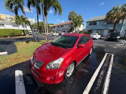 Used 2009 Pontiac Vibe w/ Preferred Package image 1