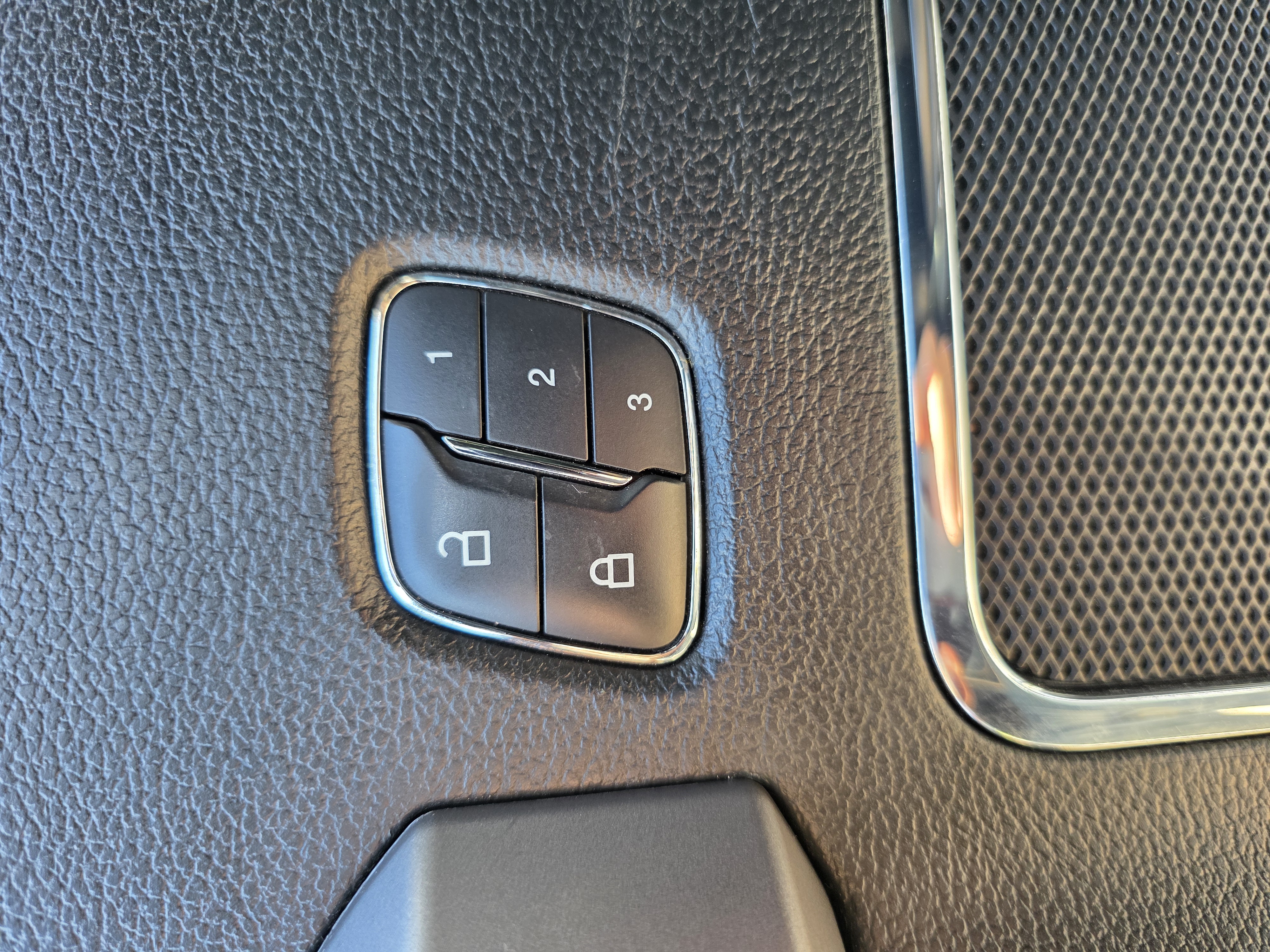 Used 2016 Ford F150 Lariat AWD/4WD image 14