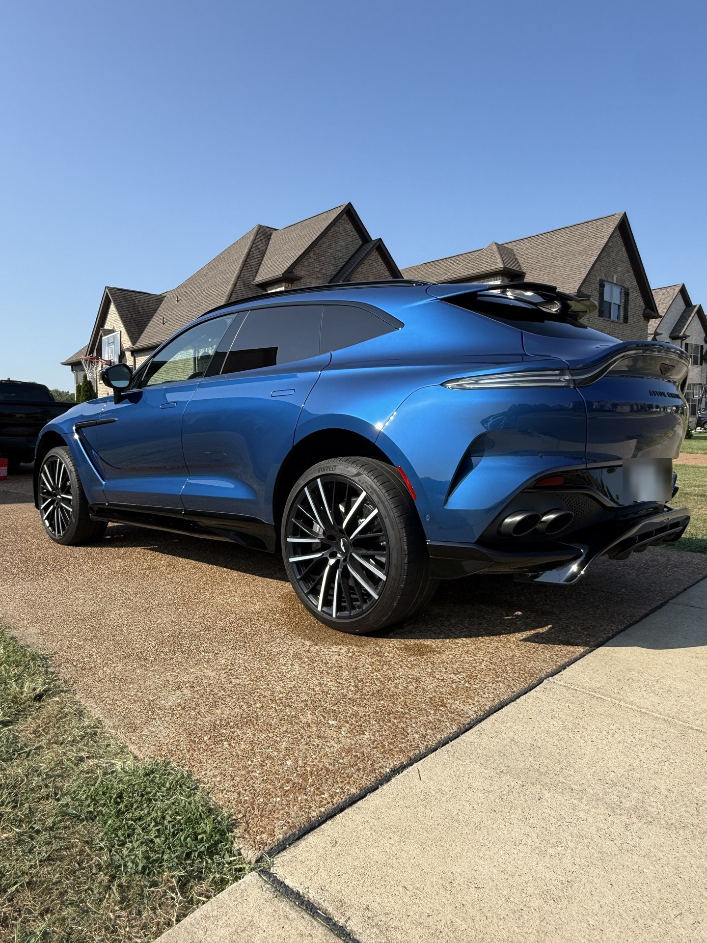 Used 2023 Aston Martin DBX 707 AWD/4WD image 5