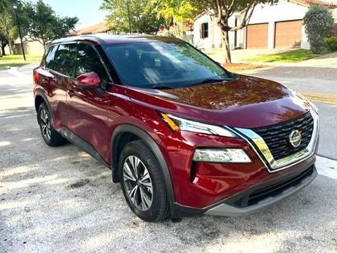 Used 2021 Nissan Rogue SV FWD image 1
