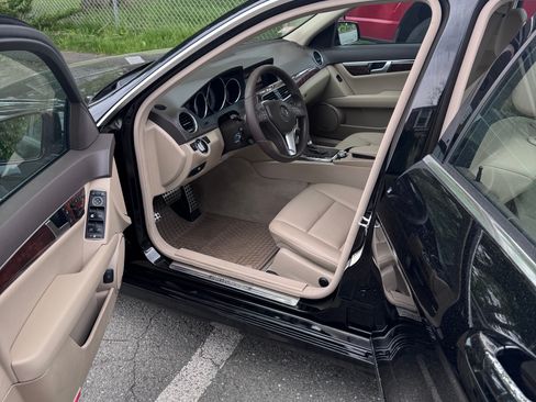 Used 2012 Mercedes-Benz C 350 Sport image 15
