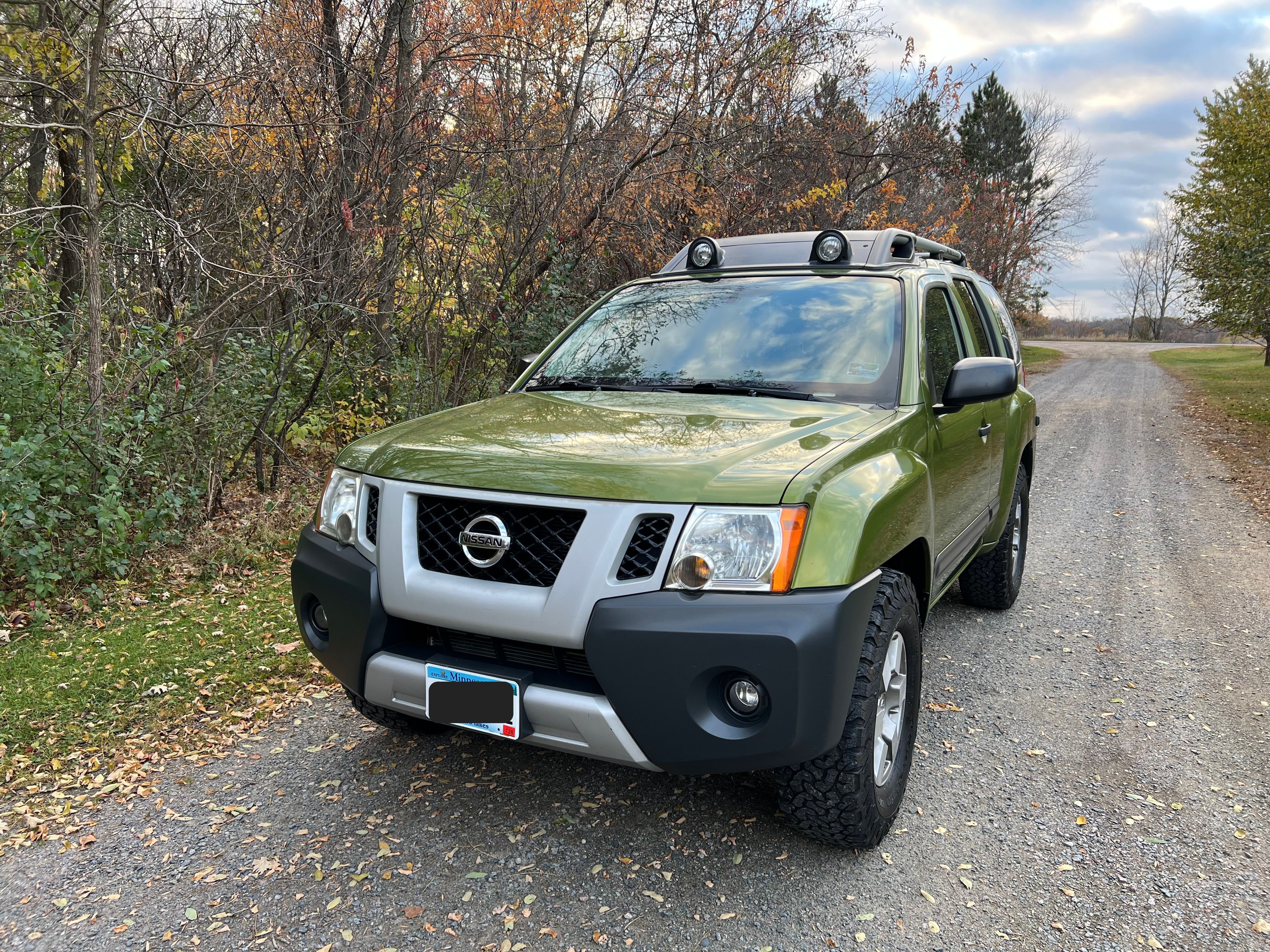 Used 2012 Nissan Xterra PRO-4X AWD/4WD image 2