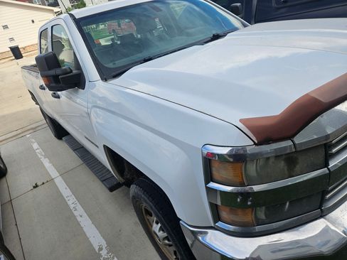 Used 2015 Chevrolet Silverado 2500 W/T w/ WT Fleet Convenience Package AWD/4WD image 2