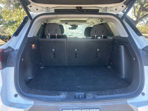 Used 2021 Chevrolet TrailBlazer LT w/ Sun and Liftgate Package image 11