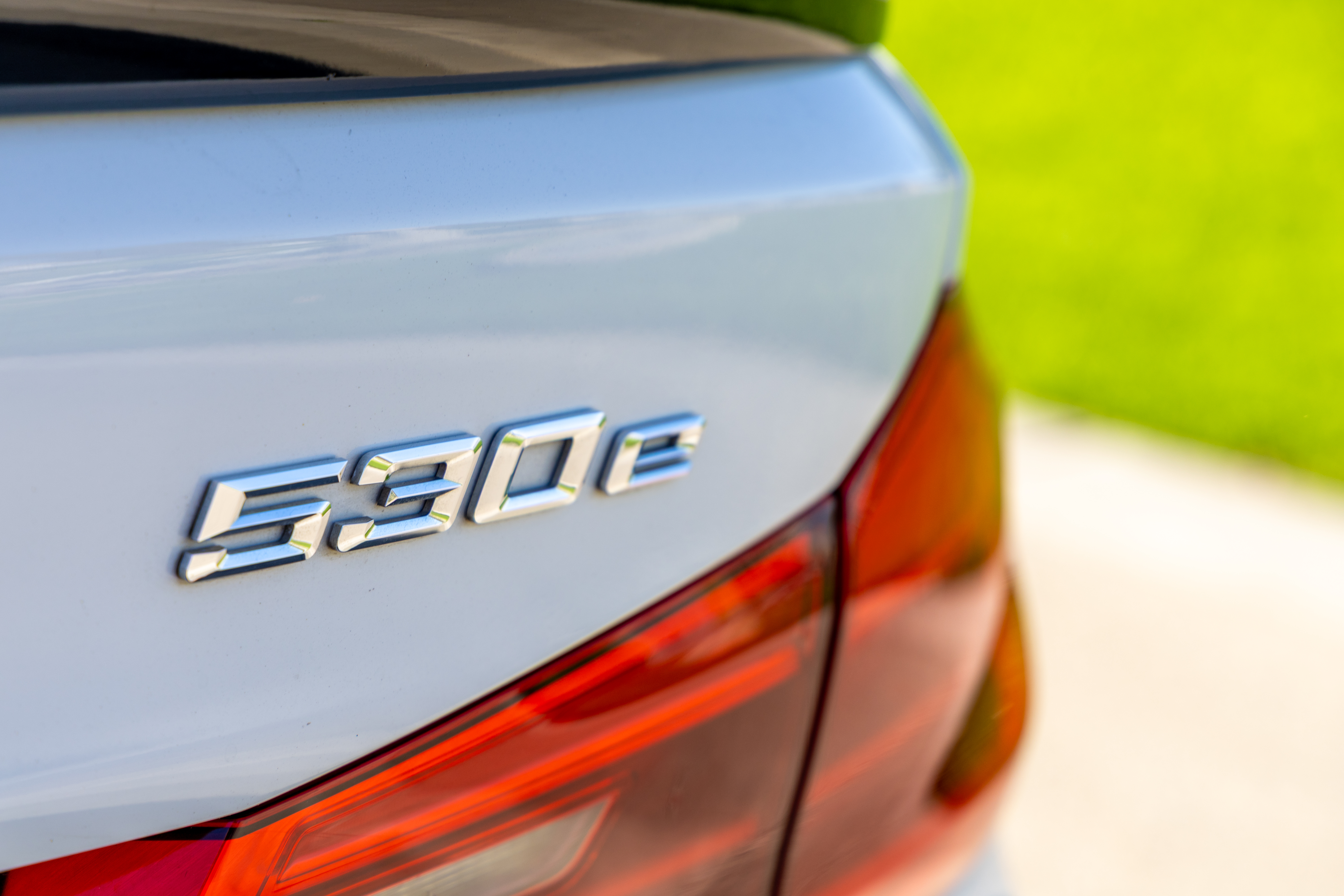 Used 2019 BMW 530e w/ Premium Package RWD image 30