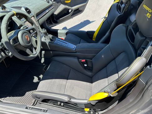 Used 2024 Porsche 718 Cayman GT4 RS image 22