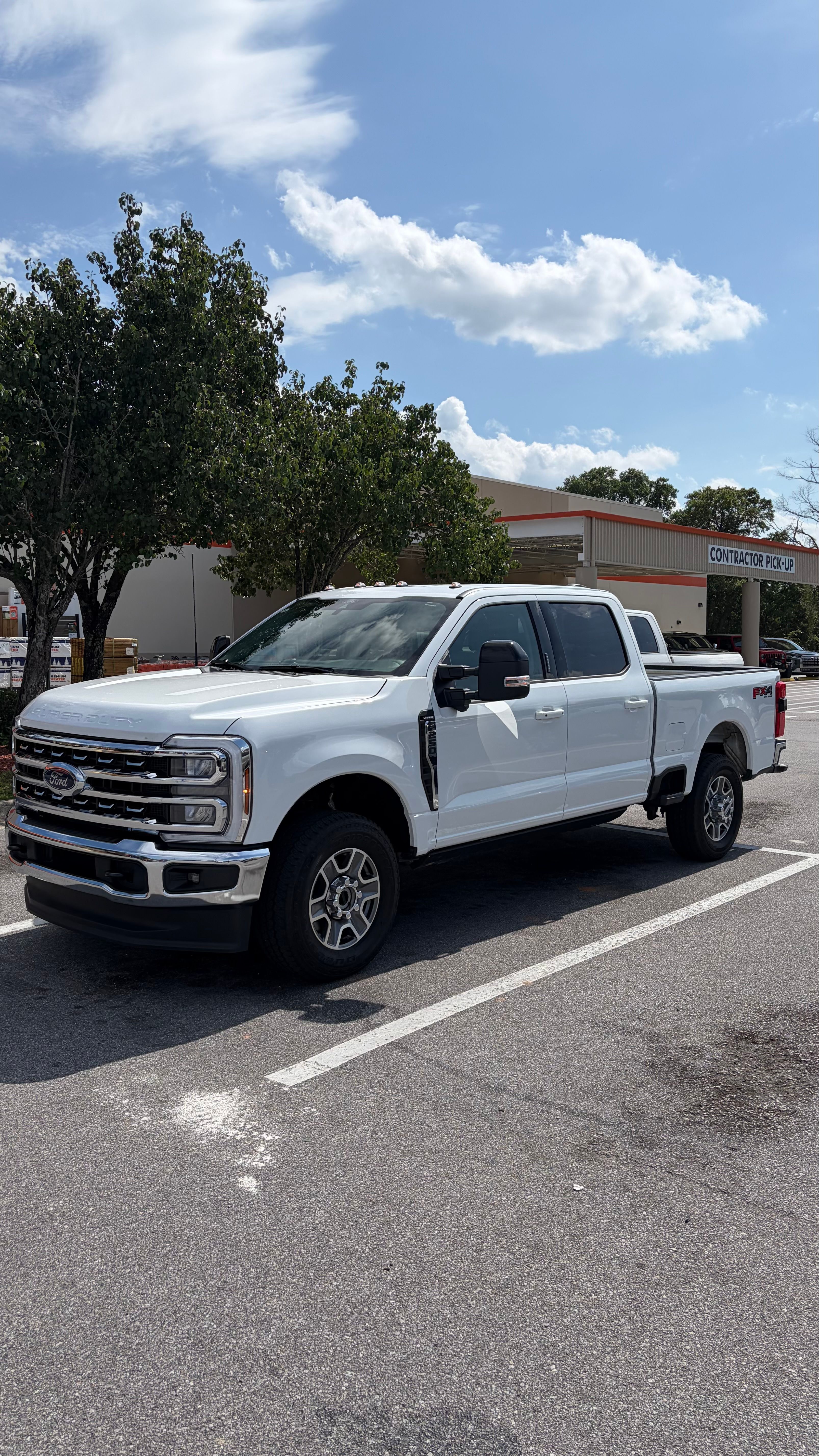 Used 2026 Ford F250 Lariat w/ FX4 Off-Road Package AWD/4WD image 1