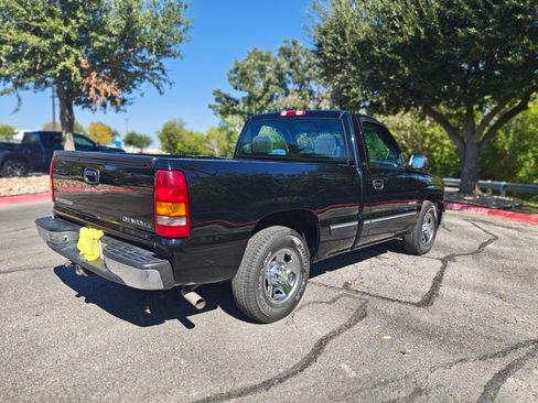 Used 2002 Chevrolet Silverado 1500 LS w/ Electrical Convenience Pkg image 6