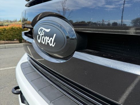 Used 2019 Ford F250 Lariat w/ Lariat Value Package image 11