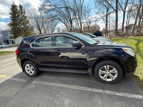 Used 2011 Chevrolet Equinox LS AWD/4WD image 9