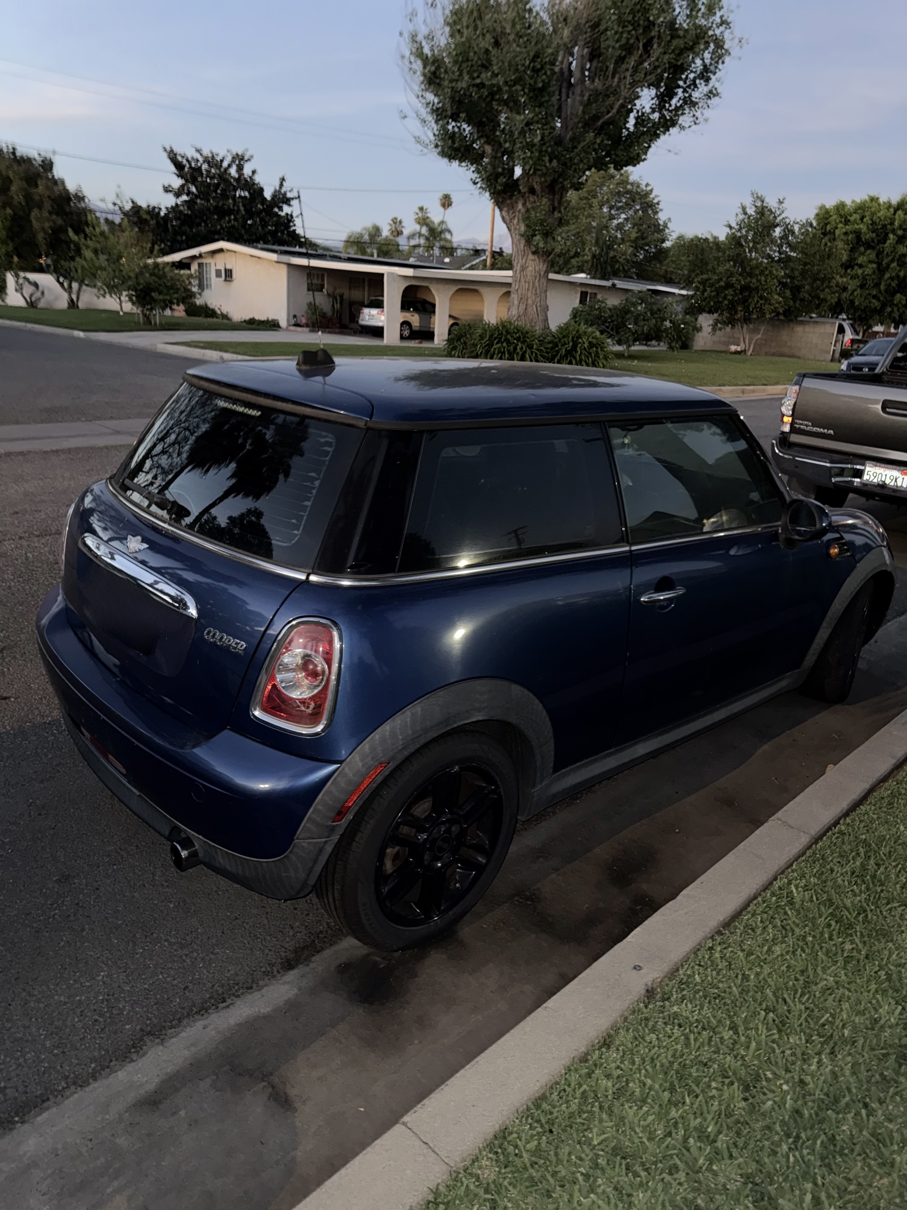 Used 2012 MINI Cooper Hardtop FWD image 8