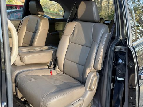 Used 2014 Honda Odyssey Touring image 9