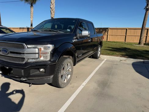 Used 2019 Ford F150 Platinum w/ Equipment Group 701A Luxury image 2