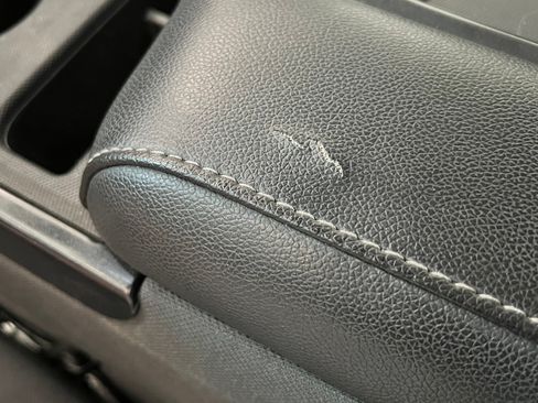 Used 2015 GMC Sierra 2500 SLE w/ Suspension Package, Off-Road image 11