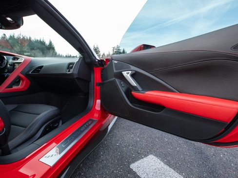 Used 2016 Chevrolet Corvette Z06 w/ 3LZ Preferred Equipment Group image 23