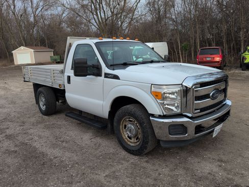 Used 2016 Ford F250 XL w/ XL Appearance Package image 2