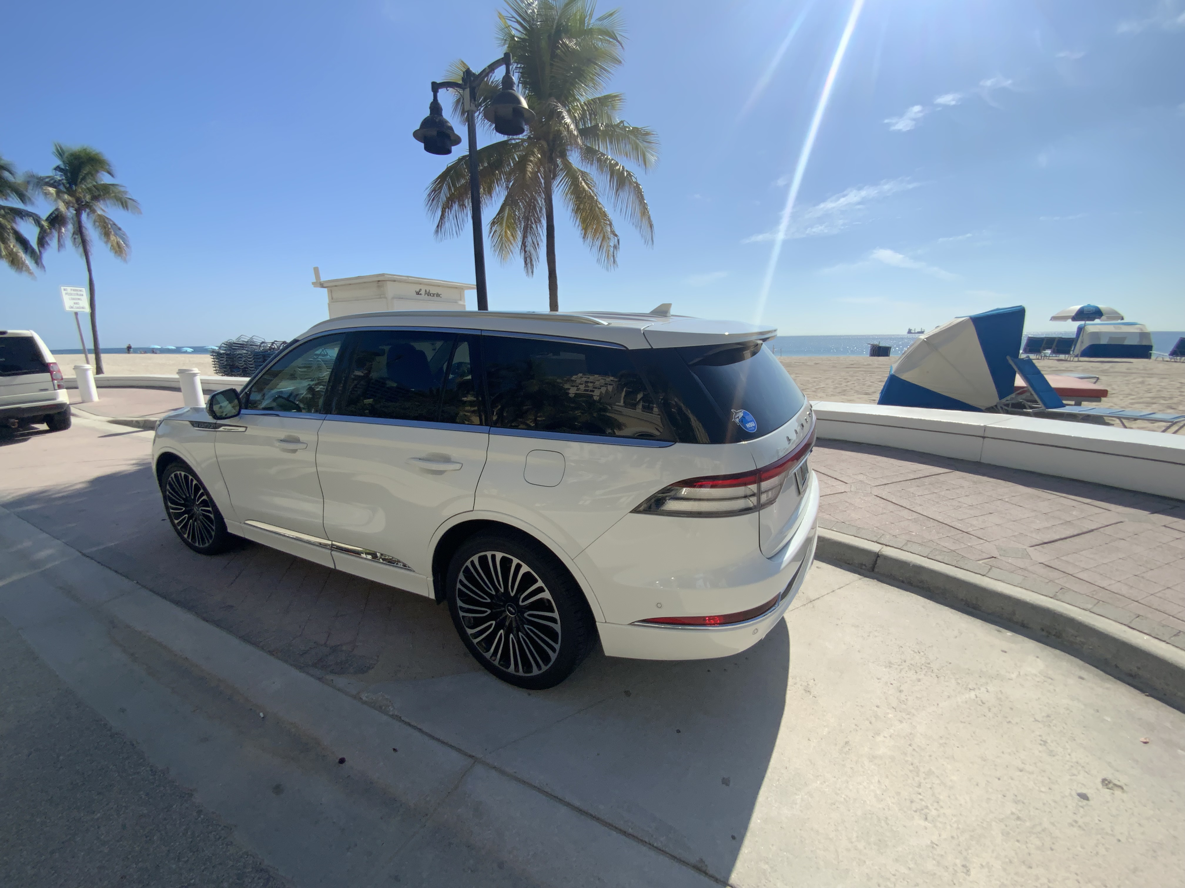 Used 2020 Lincoln Aviator Black Label w/ Class IV Trailer Tow Package AWD/4WD image 8