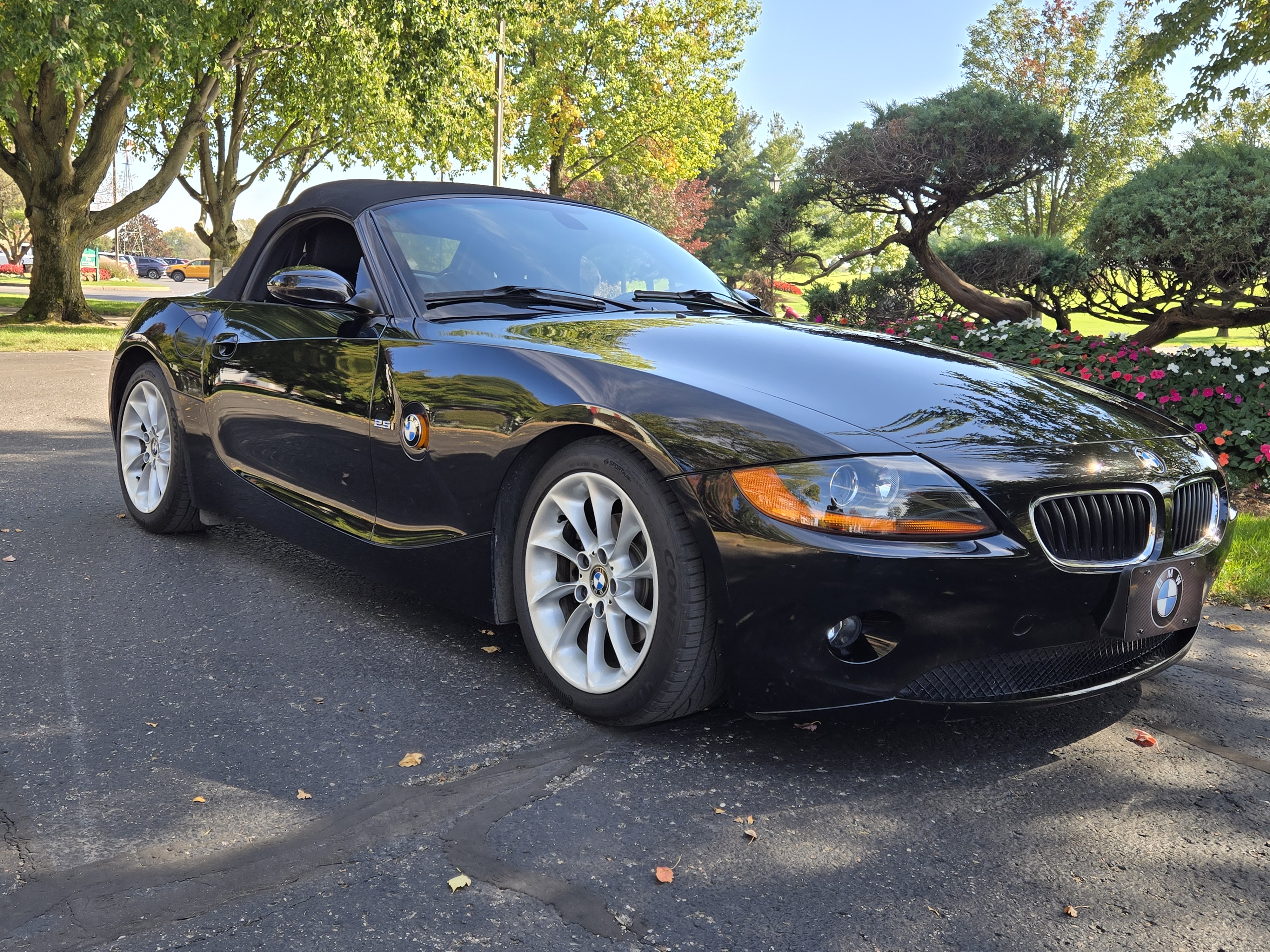 Used 2004 BMW Z4 2.5i RWD image 11