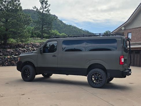 Used 2019 Nissan NV 3500 SL RWD image 2