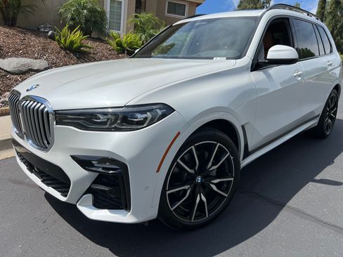 Used 2019 BMW X7 xDrive50i w/ M Sport Package image 8