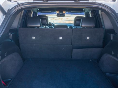 Used 2019 Jeep Grand Cherokee Altitude image 12