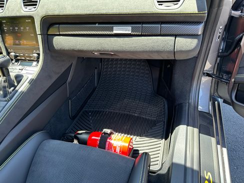 Used 2024 Porsche 718 Cayman GT4 RS image 21