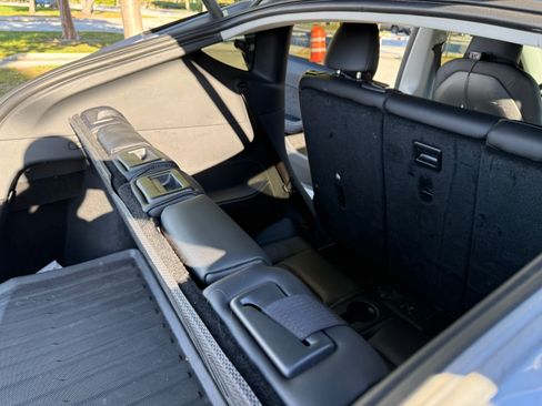 Used 2025 Tesla Model Y Long Range image 15