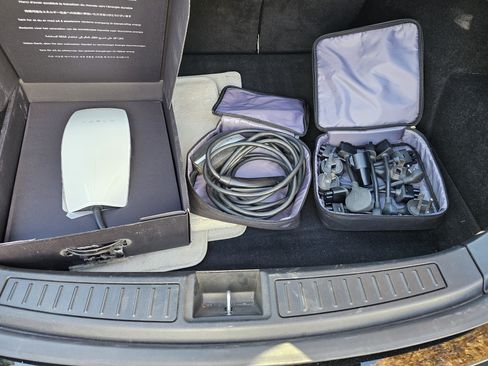 Used 2019 Tesla Model S Standard Range image 17